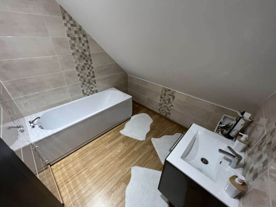 Maison à DOUCHY-LES-MINES