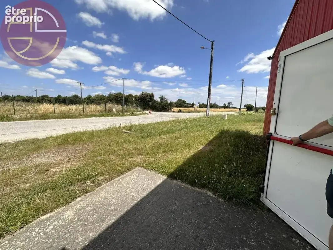 Local commercial - photo 2