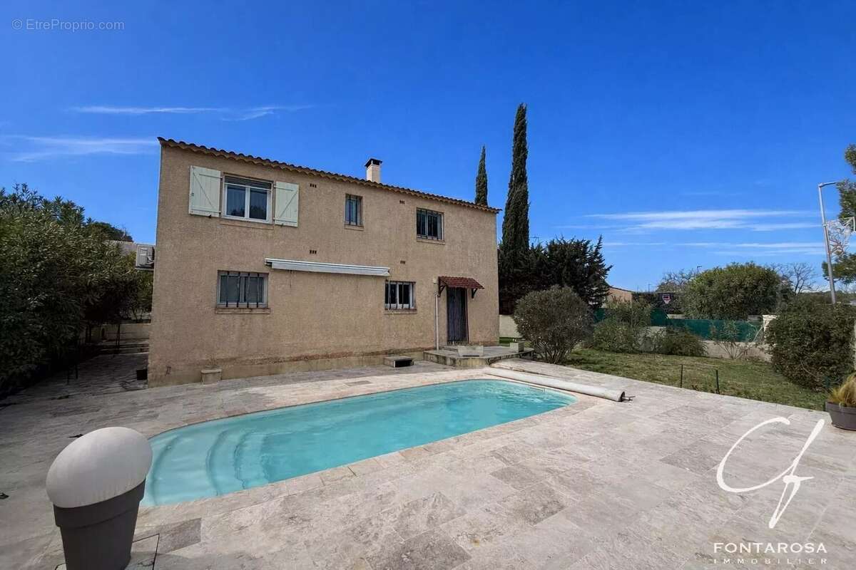 Maison à ROQUEBRUNE-SUR-ARGENS