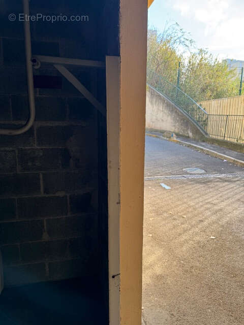 Parking à MARSEILLE-11E