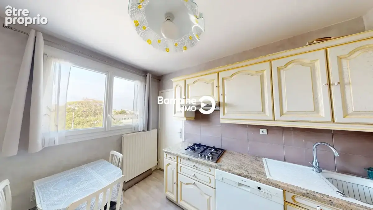 A vendre- lorient secteur merville- appartement t5 de 90 m² avec balcon -garage-ascenseur - photo 9