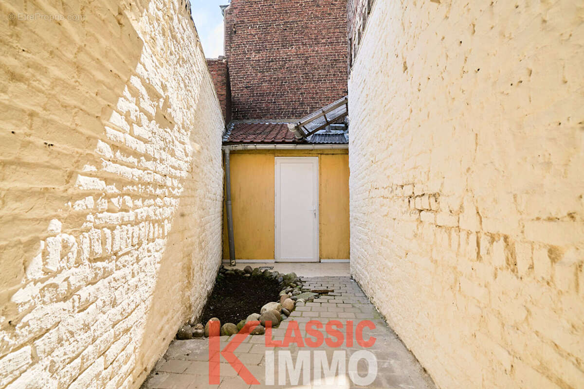 Maison 4 chambres avec un extérieur et garage 10 m² - photo 15