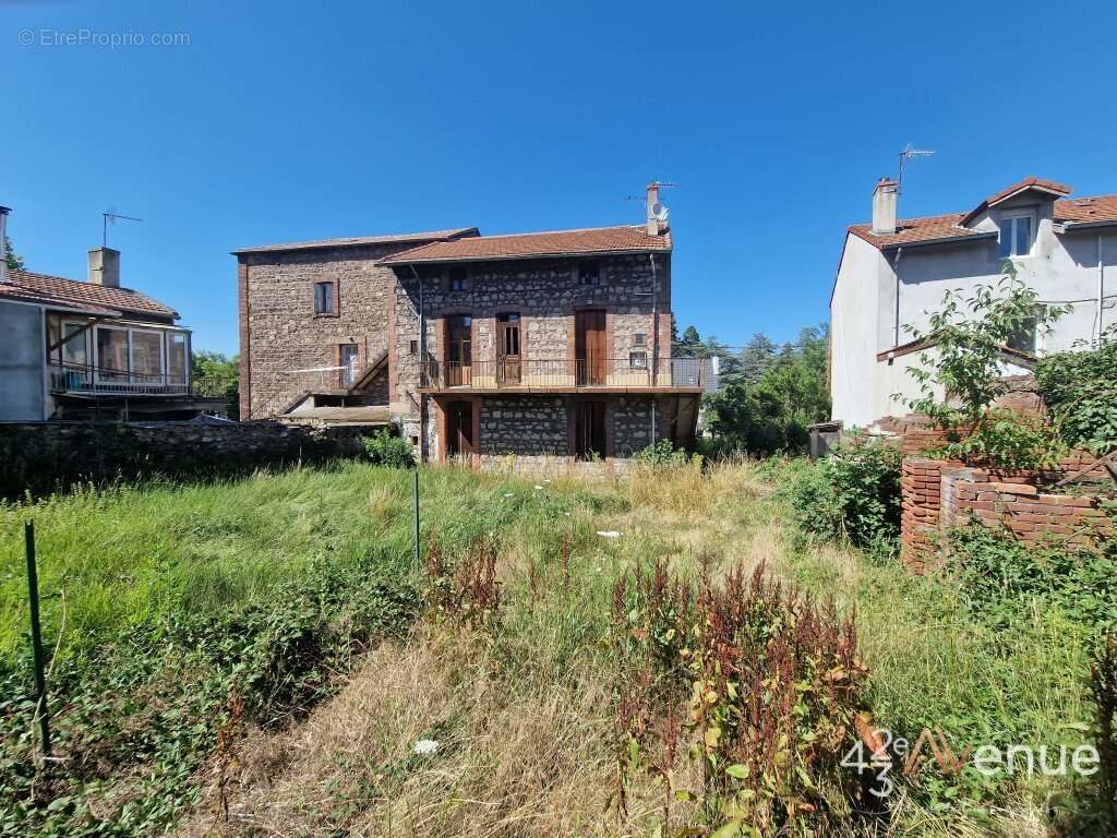 Appartement à FRAISSES