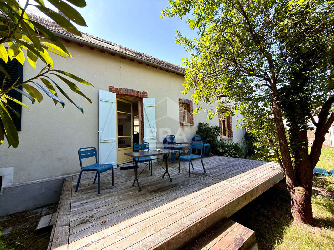 Maison à LA GENEVRAYE