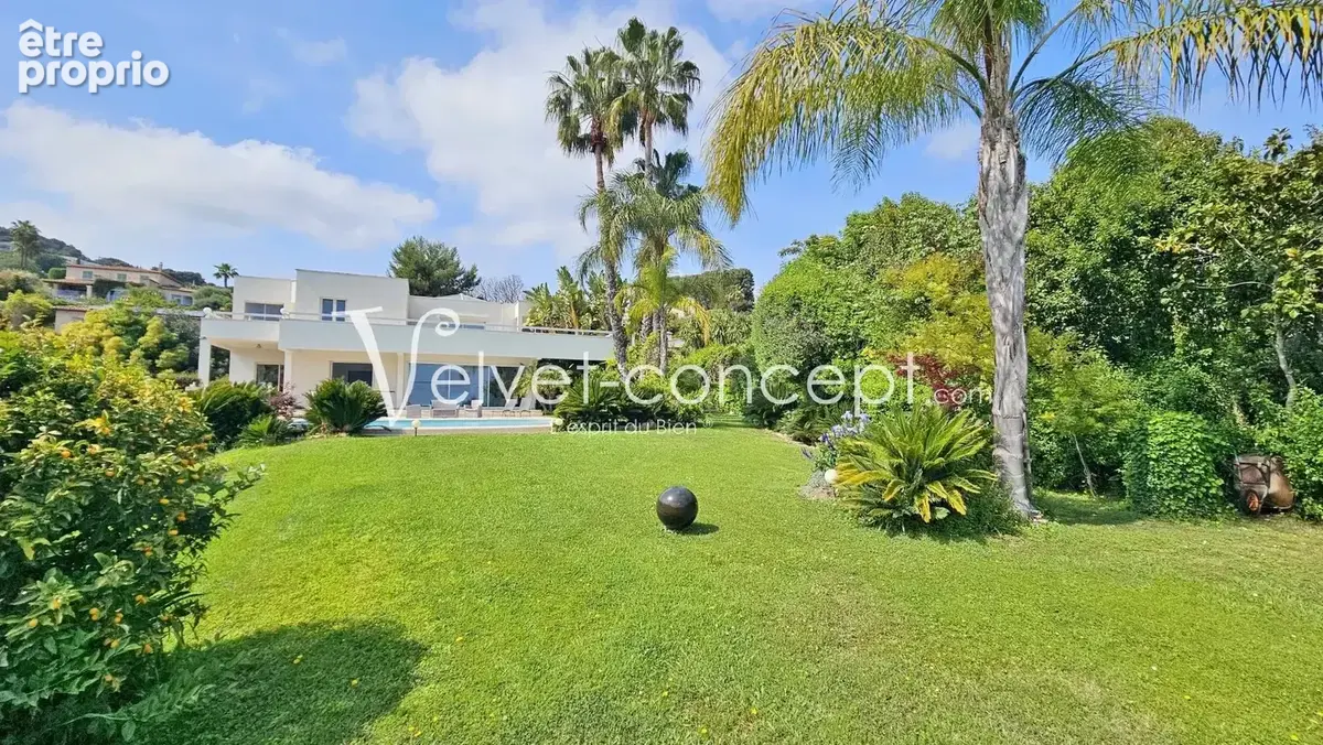 ANTIBES - Villa Contemporaine - Vue Mer - Calme - - photo 4