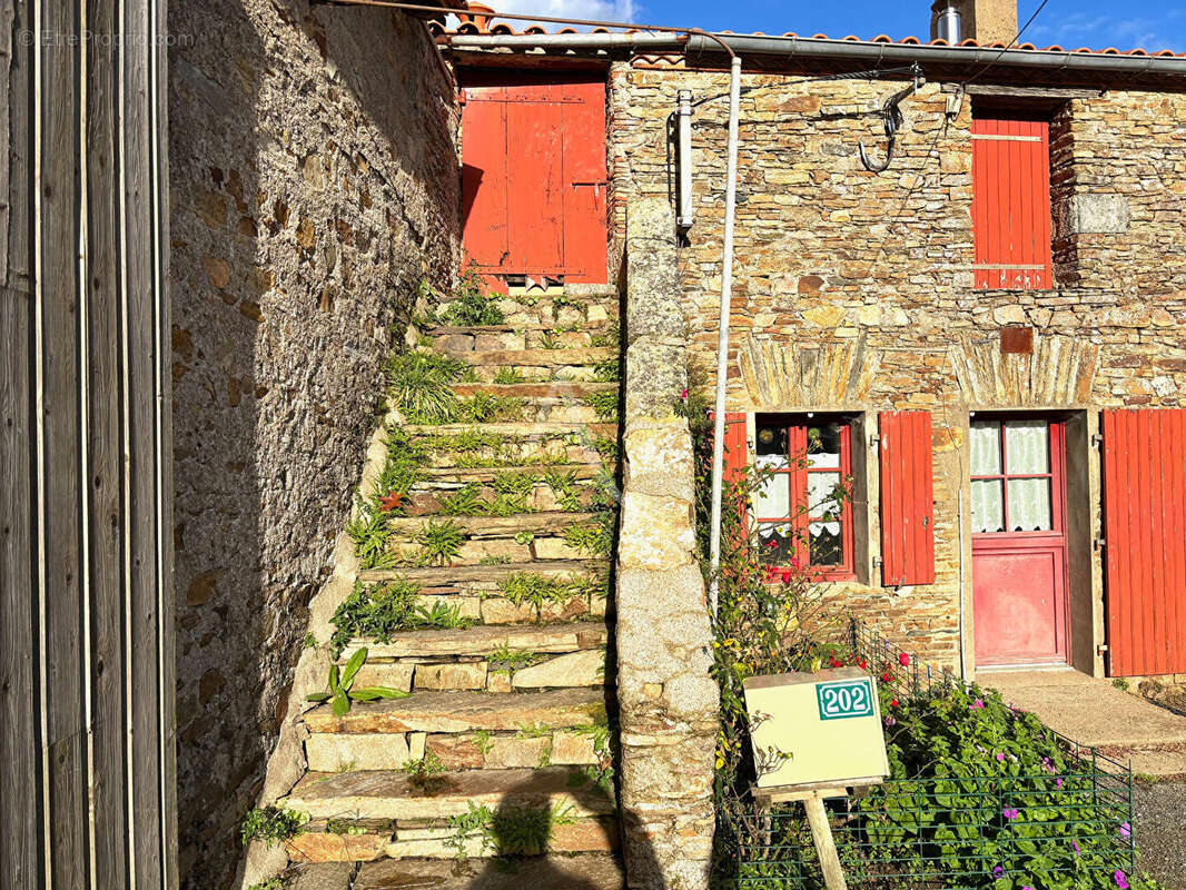 Maison à LE CELLIER