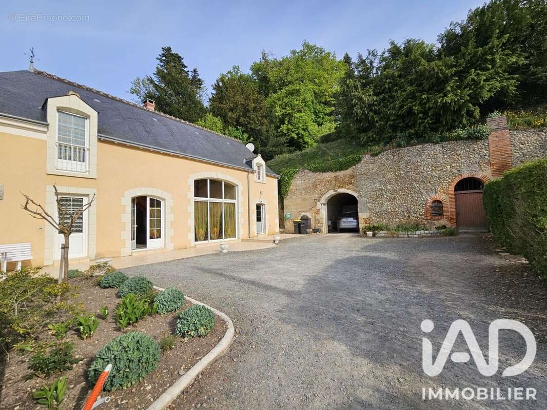 Maison 326 m² à Vouvray-Sur-Loir  - photo 3