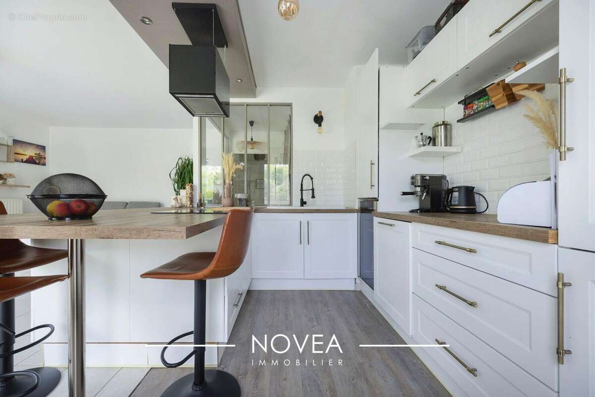 Appartement à NEUVILLE-SUR-SAONE