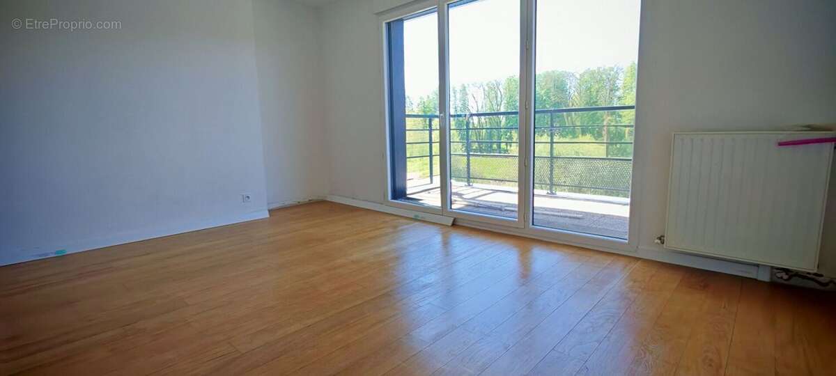Appartement à FERRIERES-EN-BRIE
