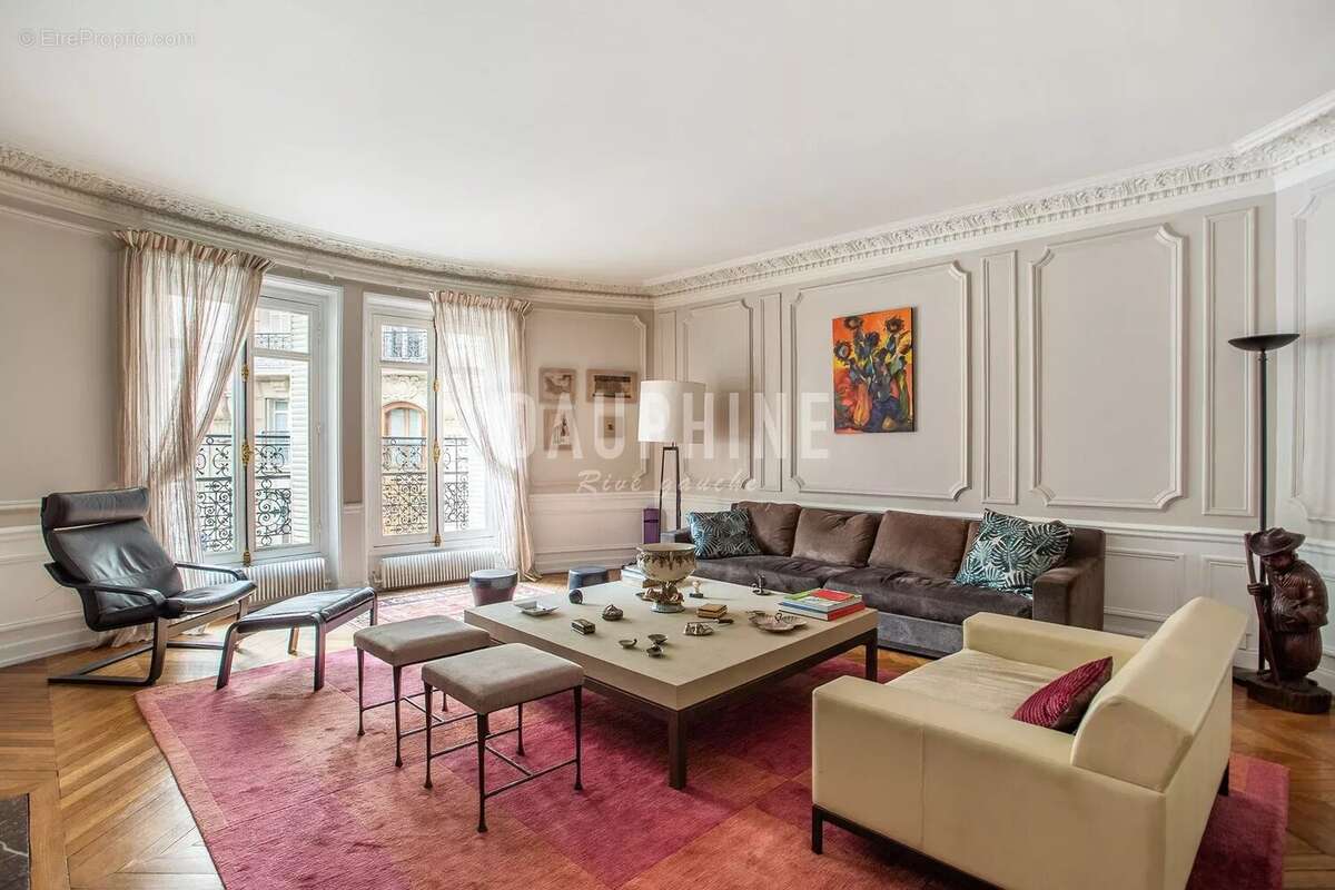 Appartement à PARIS-7E
