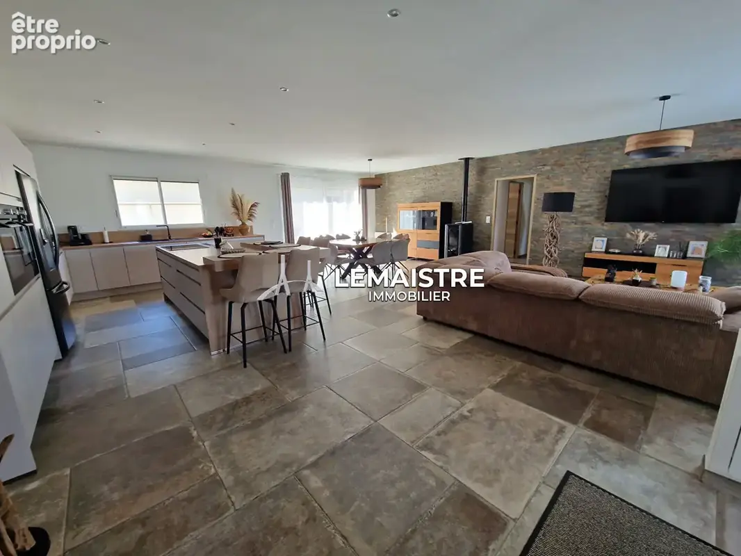 Maison à vendre - A quelques minutes de St-Romain - 142 m² - 3 chambres - Plain-pied - Au calme - photo 3