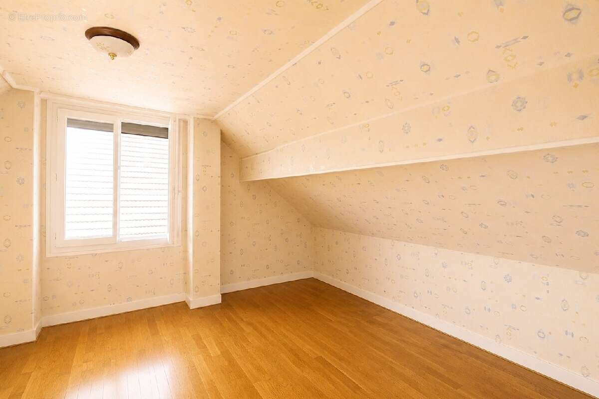Maison 97 m² à Yerres  - photo 7