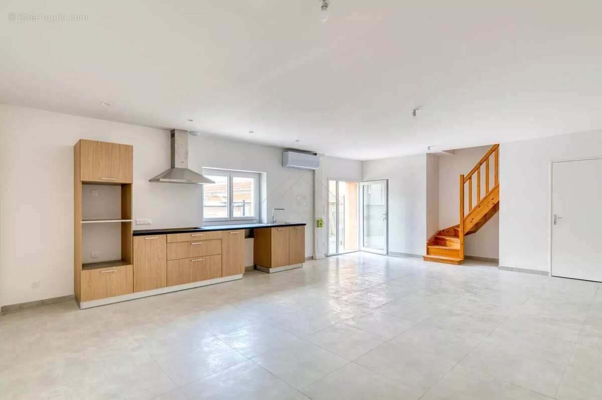 Appartement à TREPT