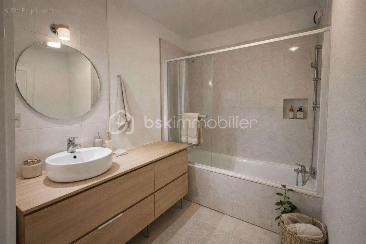 Appartement à CLICHY