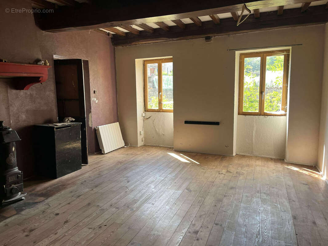 Maison à BELMONT-DE-LA-LOIRE