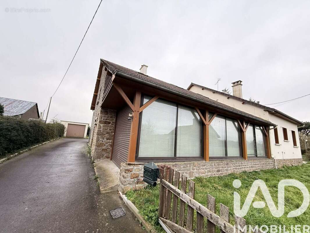 Photo 3 - Maison à ISIGNY-LE-BUAT