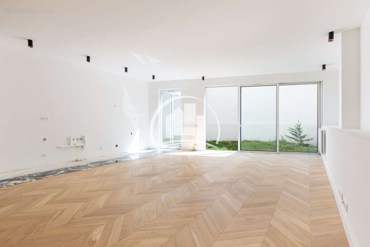 Appartement 146 m² à Charenton-Le-Pont  - photo 2