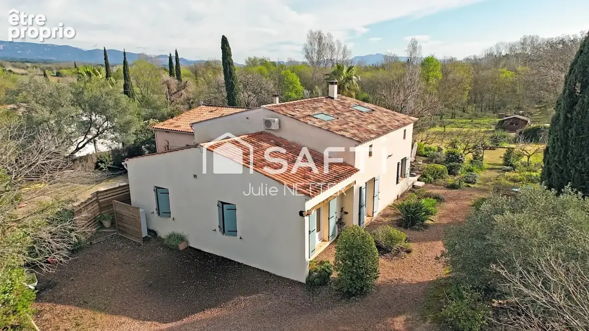 Photo 1 - Maison à ROQUEBRUNE-SUR-ARGENS