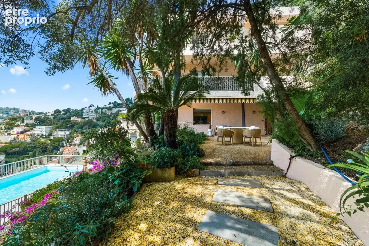 Villefranche-sur-mer – appartement d'exception avec jardin, terrasse et vue panoramique sur la rade - photo 2