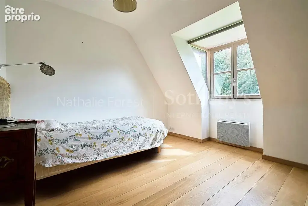 Croix résidentiel , très jolie maison d'architecte 6 chambres sur 2716 m2 de terrain . - photo 19