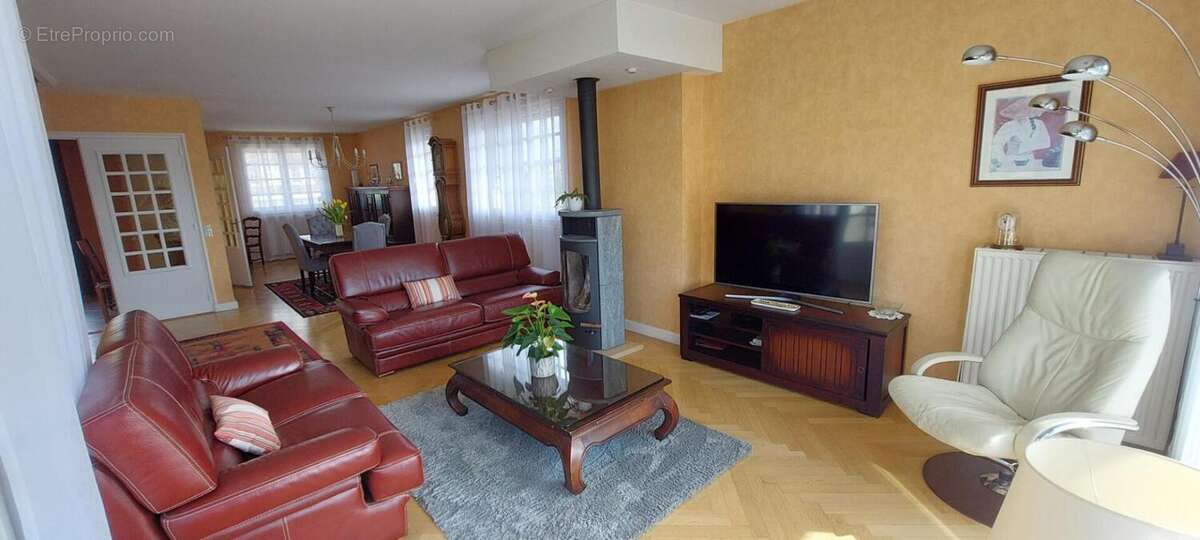 Maison à CHAMPAGNE-AU-MONT-D'OR