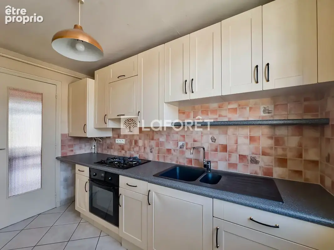 Appartement Grenoble 4 pièce(s) 65.47 m2 - photo 9