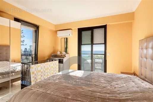 Appartement à ROQUEBRUNE-CAP-MARTIN