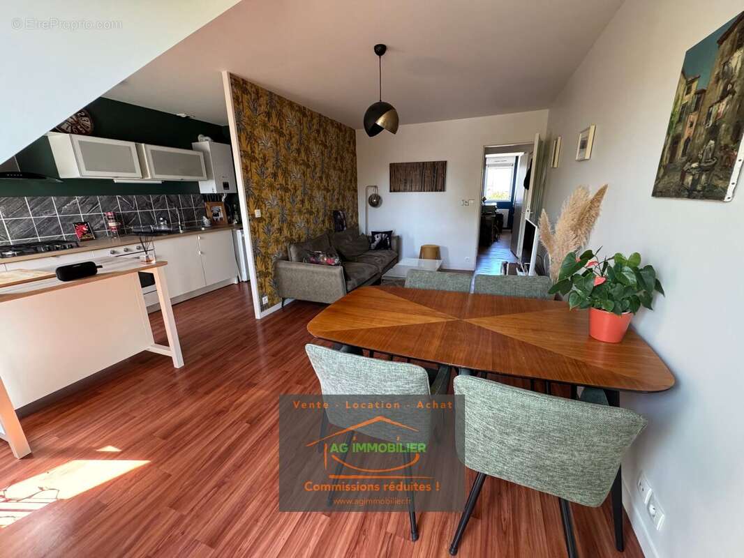 Appartement 55 m² à Parthenay-De-Bretagne  - photo 2