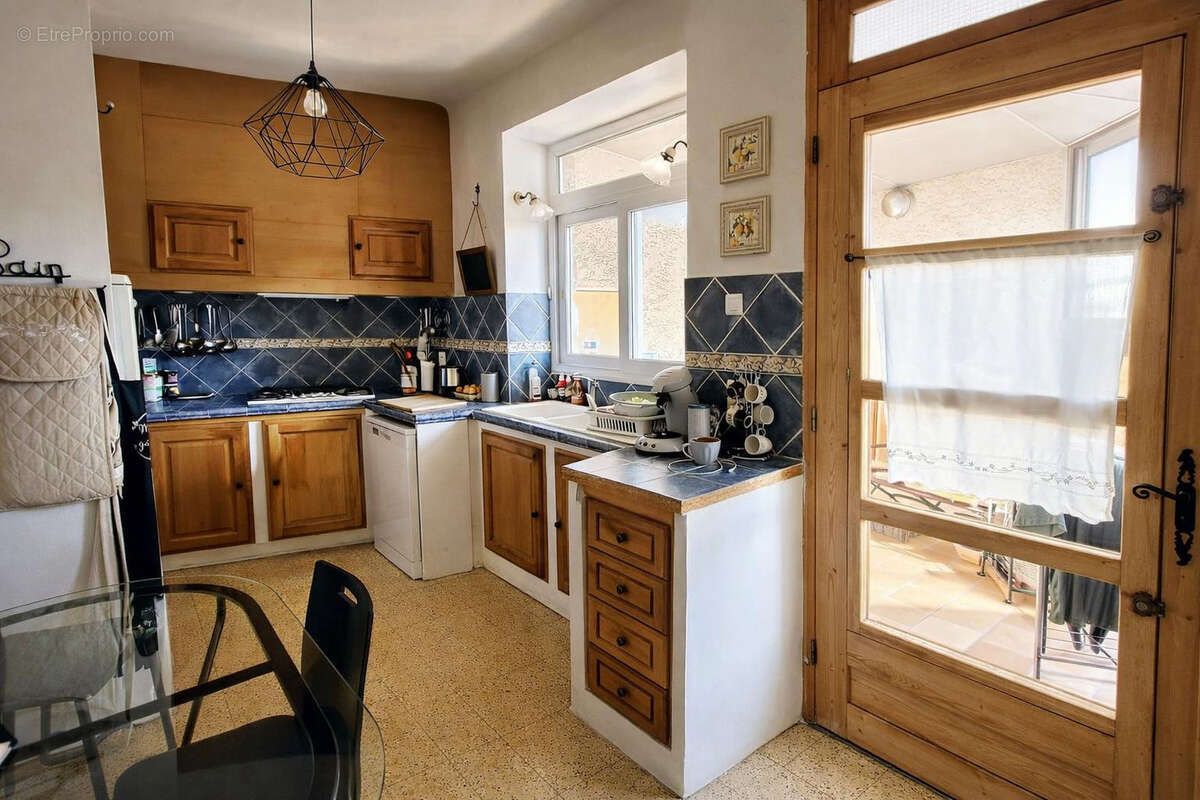 Maison à SAINTE-CECILE-LES-VIGNES