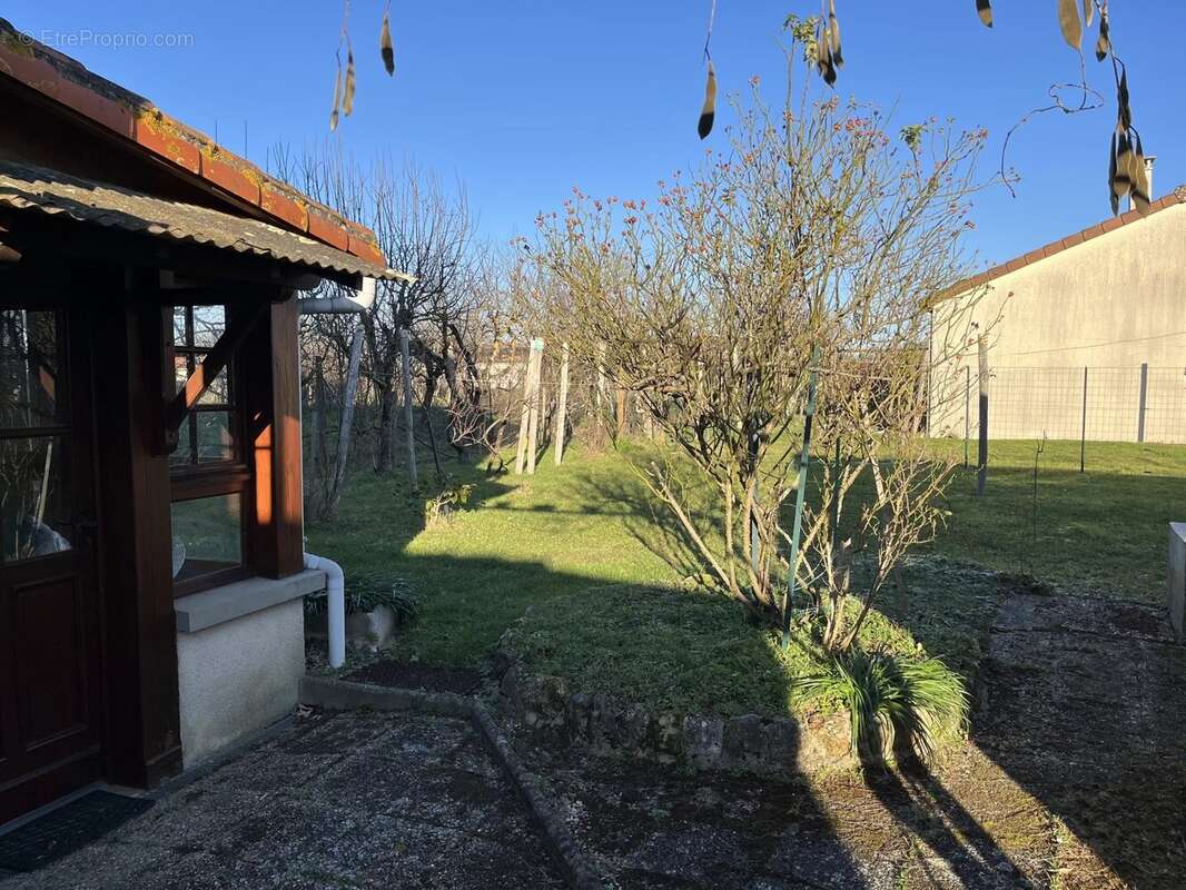 Maison à LATHUS-SAINT-REMY