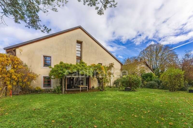 Maison à SAINT-GENIS-POUILLY