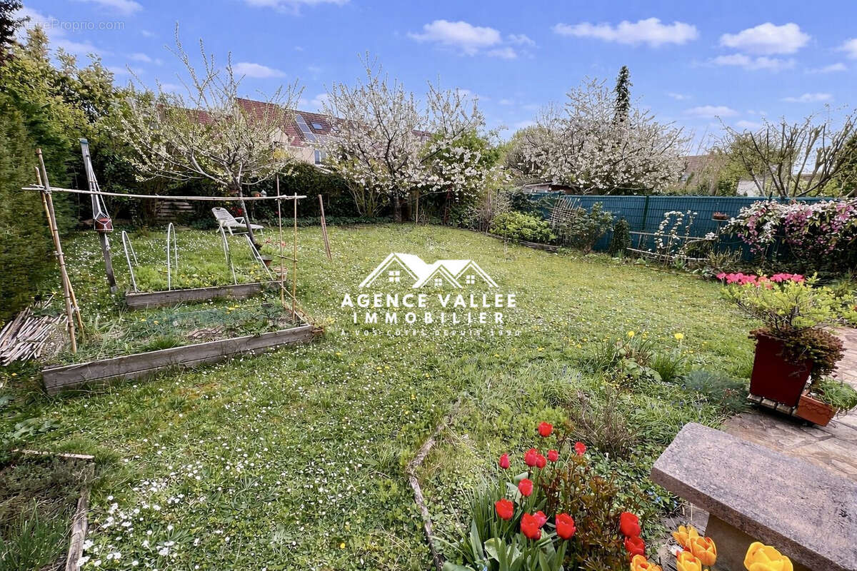 Maison à SAINT-PIERRE-DU-PERRAY