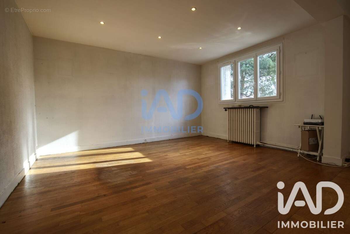 Maison 131 m² à Villecresnes  - photo 6