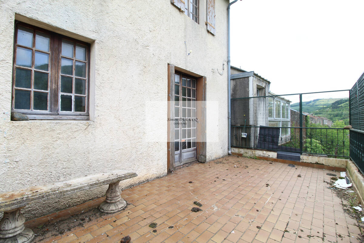 Appartement à SAINT-SERNIN-SUR-RANCE