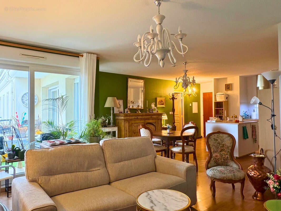 Appartement à CHATEAUBERNARD