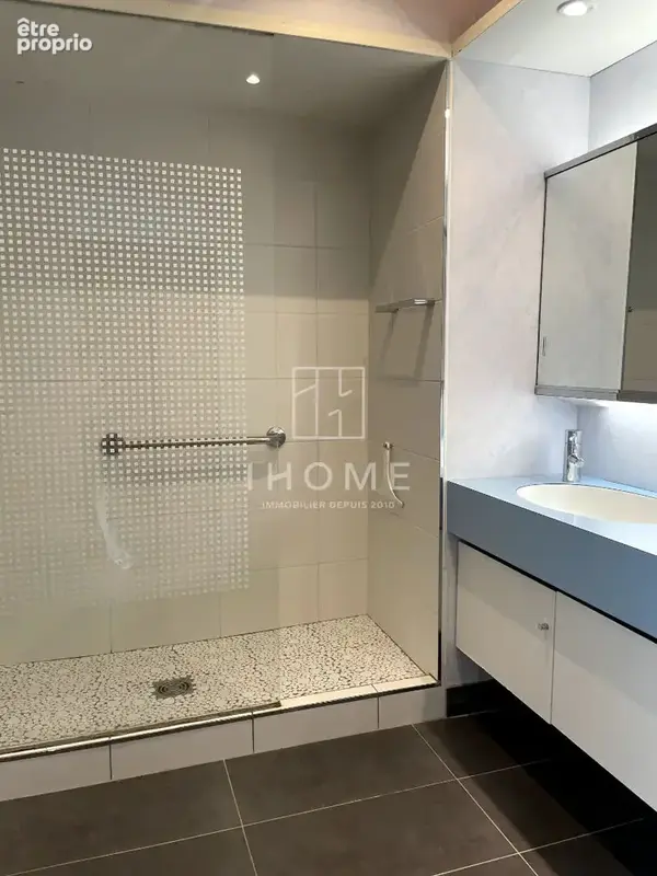 Lajarrige appartement 70 m2 - face mer - parking - cave - tout a pied - photo 10