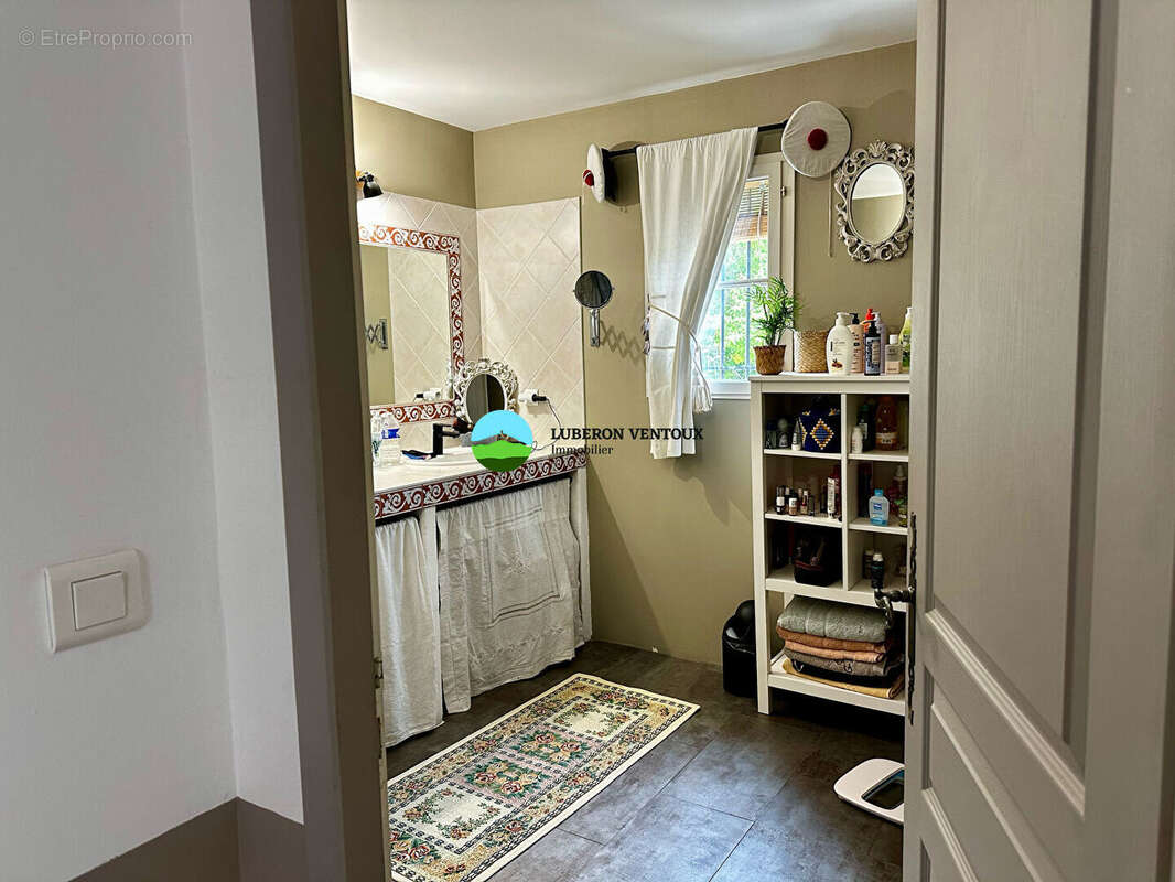 Maison à PERNES-LES-FONTAINES