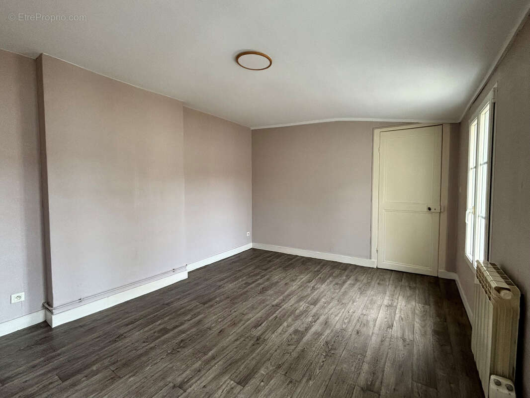 Appartement T4 - Centre-ville Rochefort - photo 4