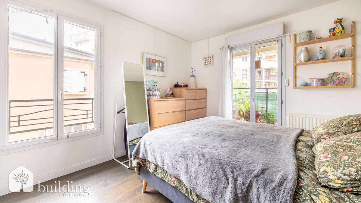 Appartement à COURBEVOIE
