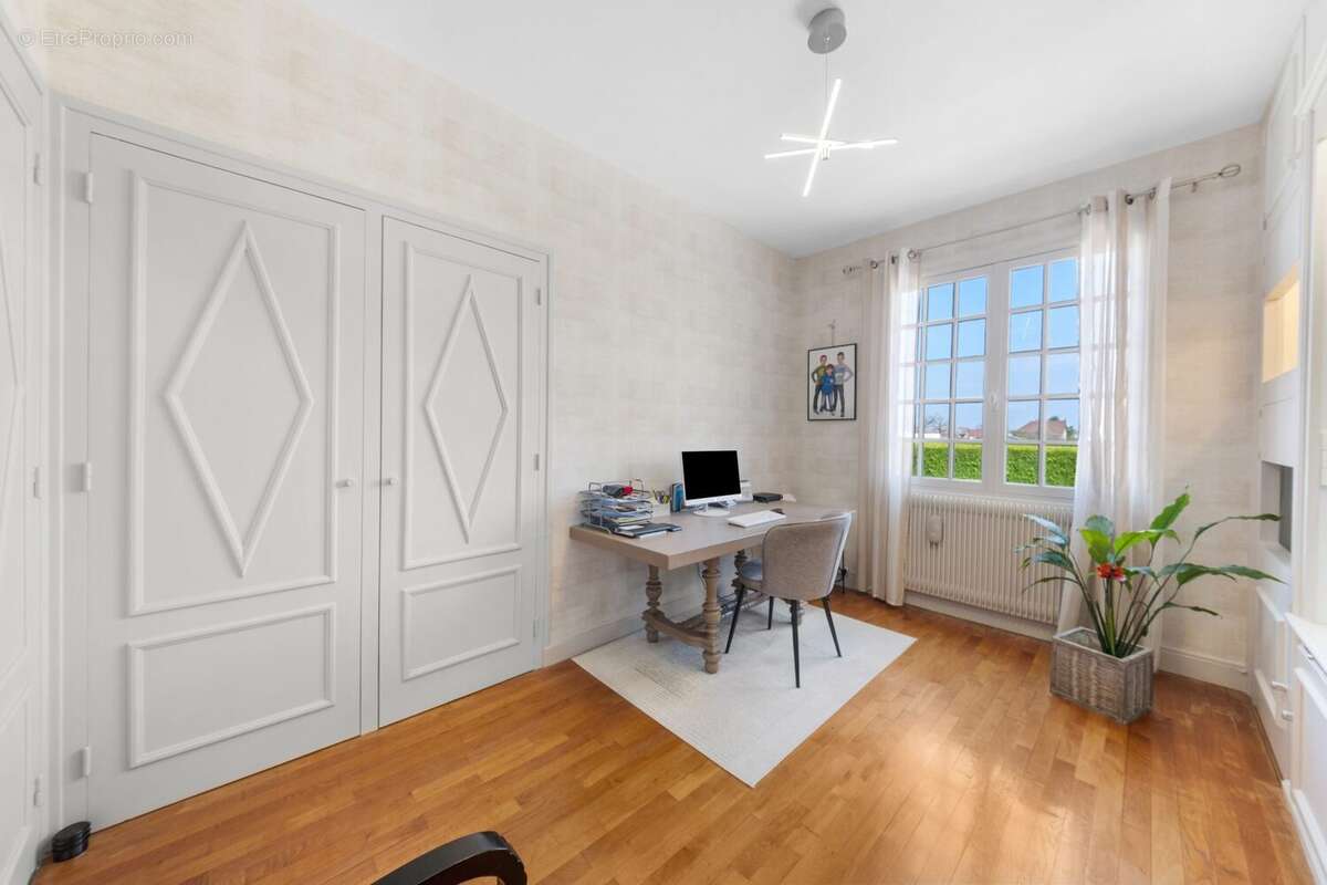 Maison à SASSENAY