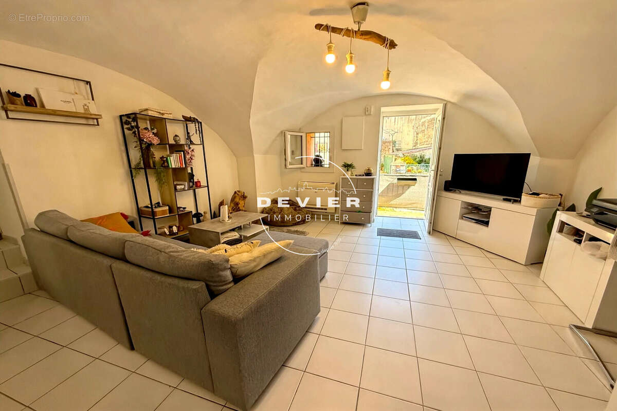 Appartement à SAINT-GENIES-DES-MOURGUES