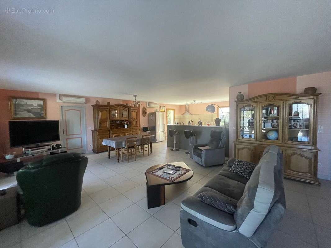 Maison à MONTREUIL-BELLAY