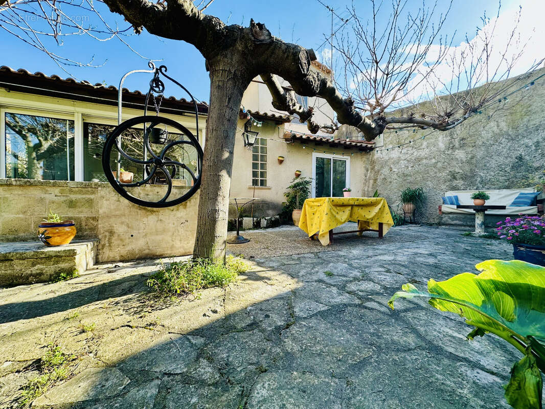 Maison à SAINT-JEAN-DE-VEDAS