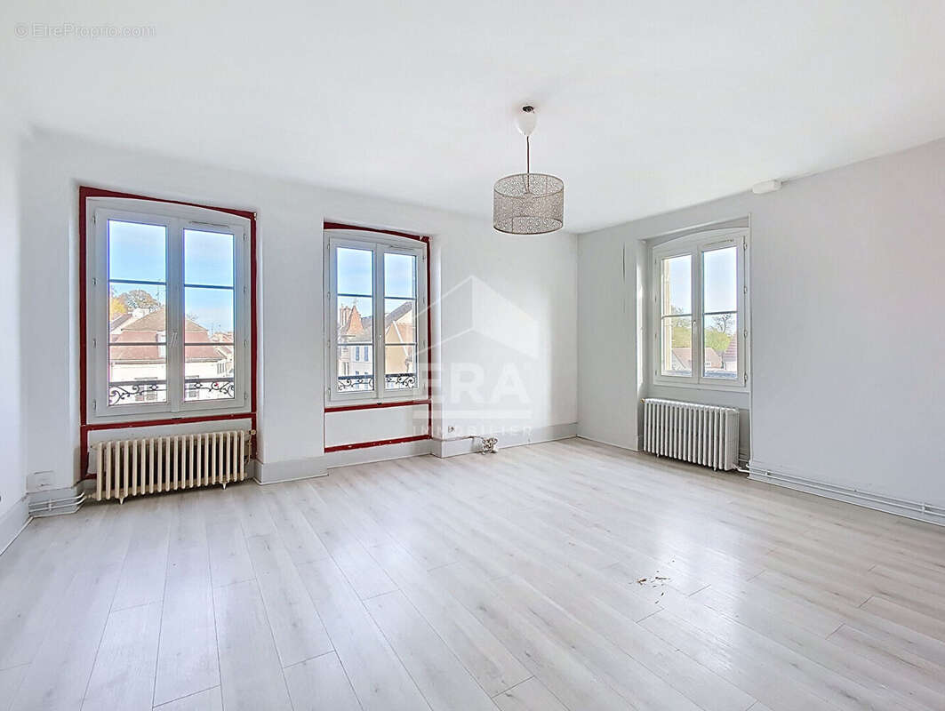 Appartement à LUZARCHES