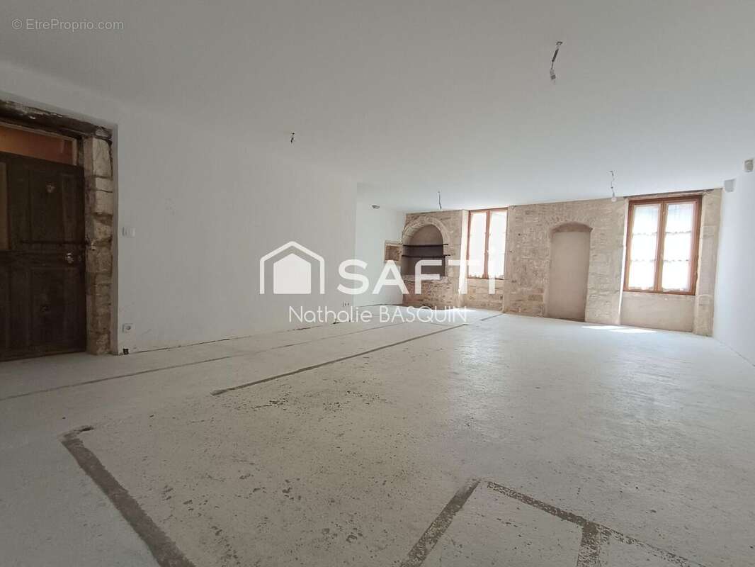 Photo 3 - Appartement à SAINT-GENGOUX-LE-NATIONAL