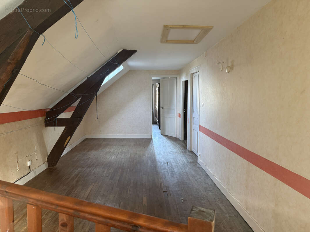 Maison à SAINT-SORNIN-LAVOLPS