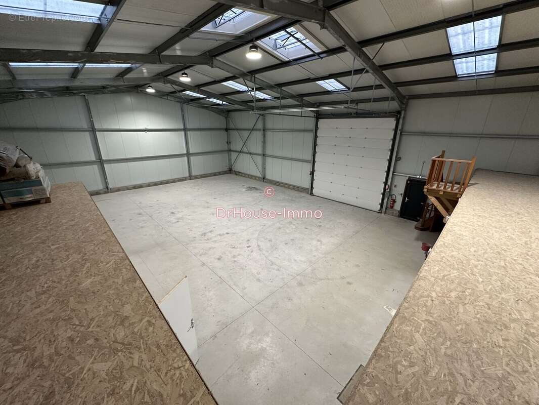 Commerce à CHATEAU-LANDON