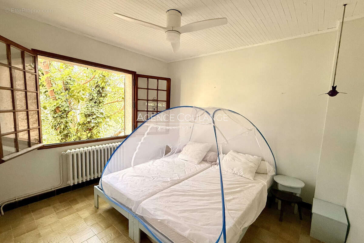 Maison 161 m² à Saint-Cyr-Sur-Mer  - photo 7