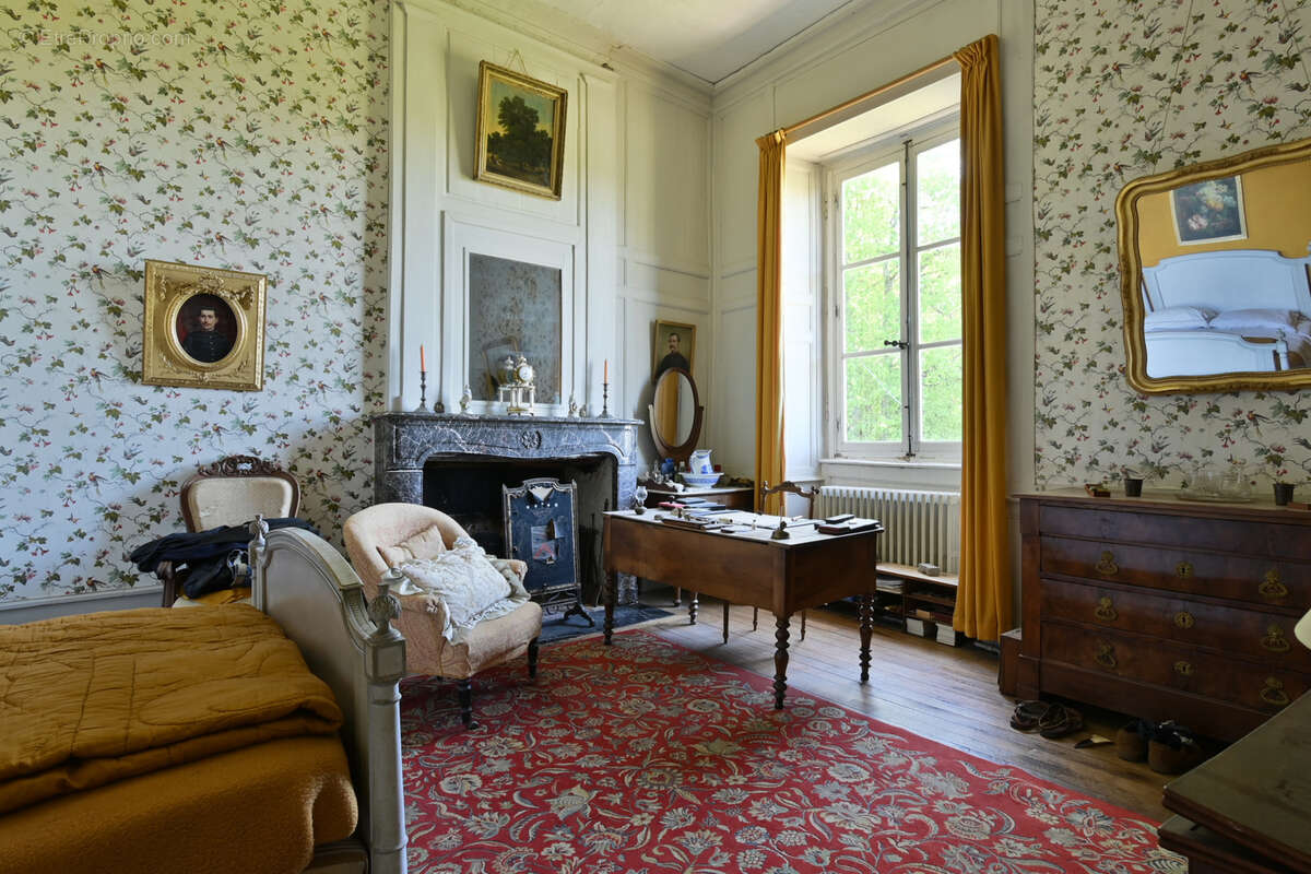 Maison à NEUVY-LE-ROI