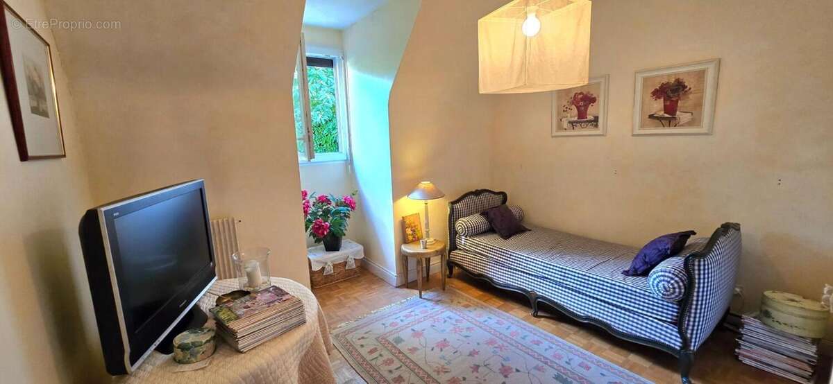 Maison à COULOUNIEIX-CHAMIERS